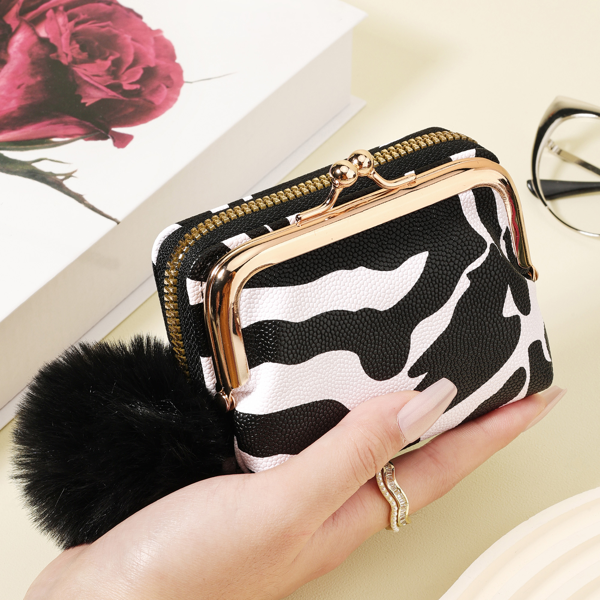 Fashionable zebra print coin w – обзор и цена Zebra Tablet Accessories