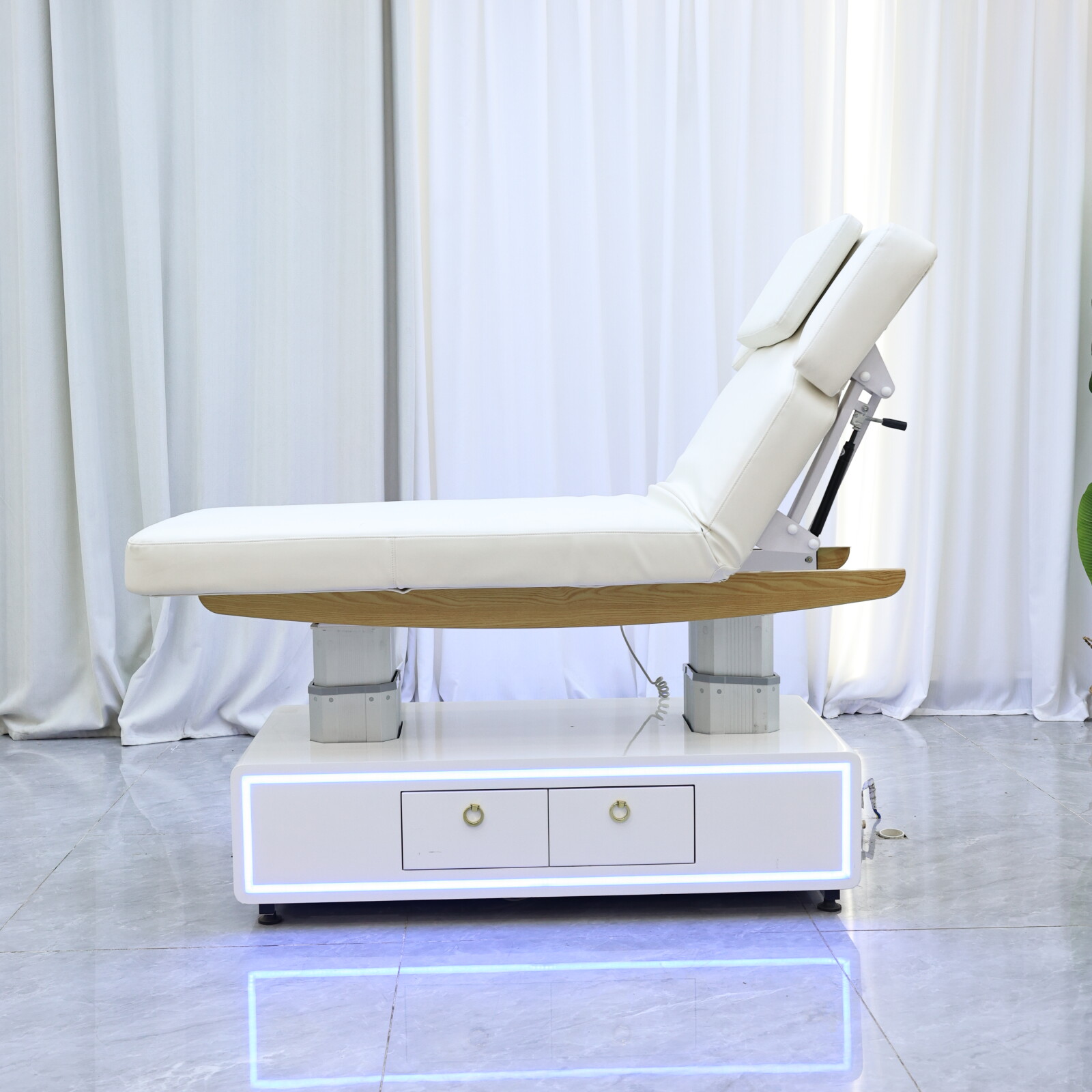 Electric Lifting, White Beauty – обзор и цена Massage Table Accessories Uk