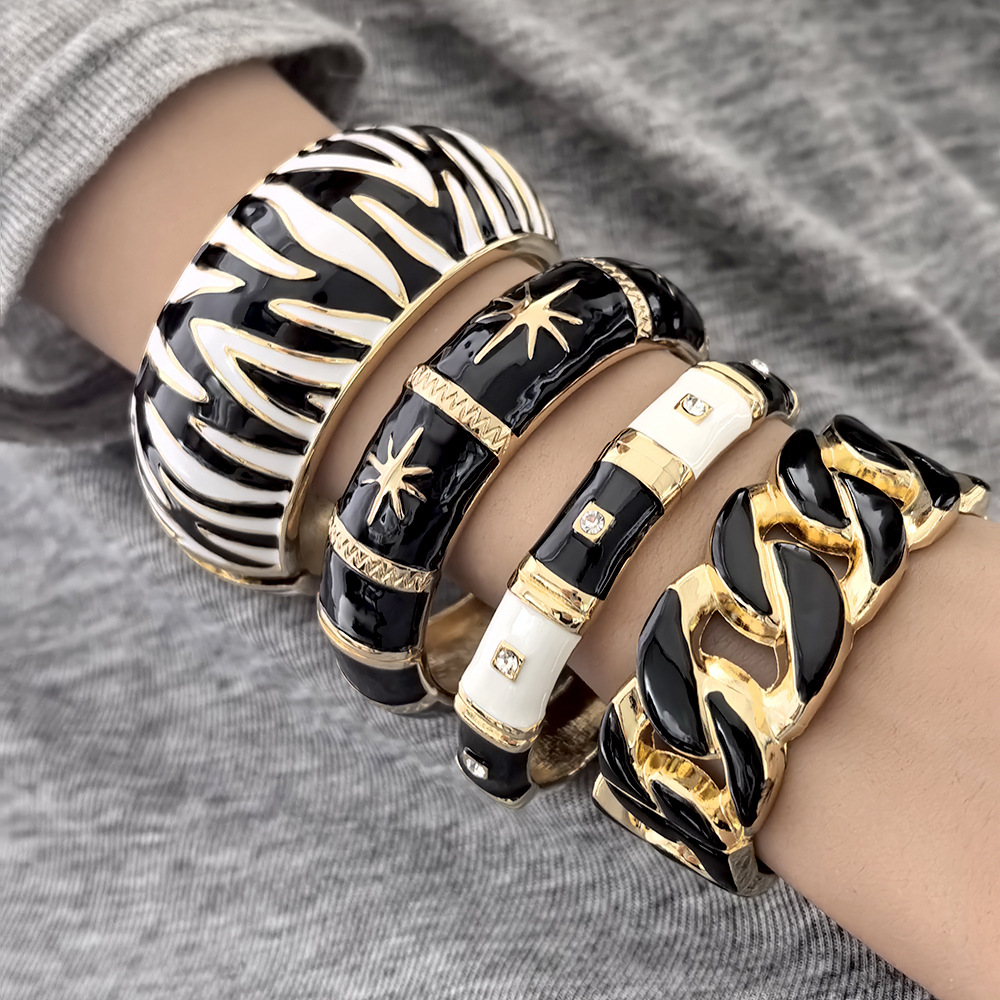 Enameled Golden Plated Zebra-P – обзор и цена Zebra Tablet Accessories